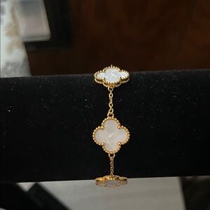 Elegant Gold and White Clover Bracelet
